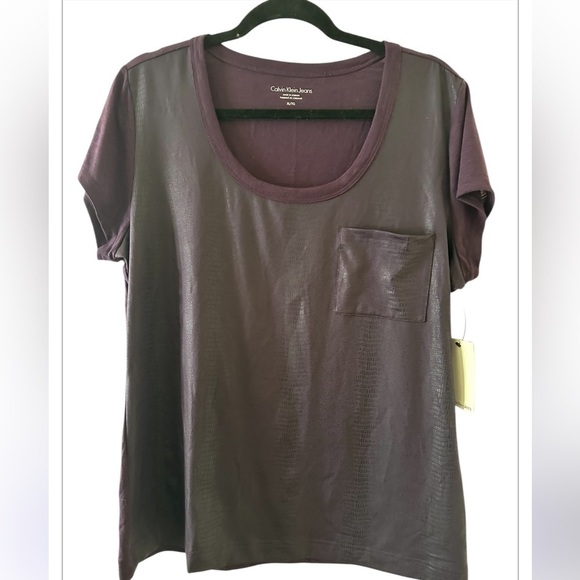 NWT Calvin Klein T-Shirt - Picture 2 of 5